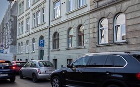 Barbacan Suites - Old Town Apartments - By Upstairs